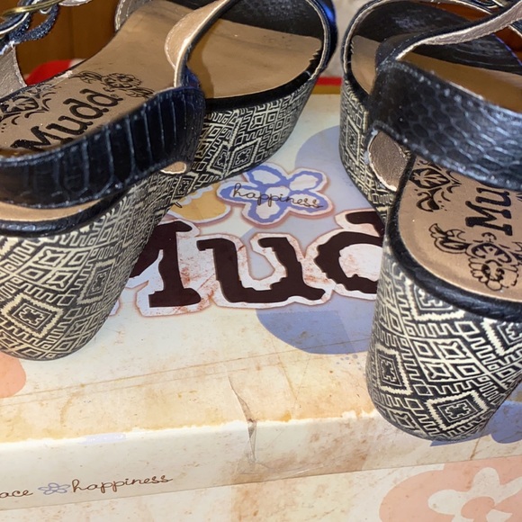 Mudd Brand Sandals Size 8 - Picture 7 of 9